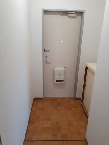 ハイツウイステリア（Ａ）の玄関|明るい玄関です