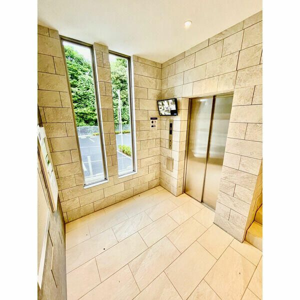 エストレヤのエントランス