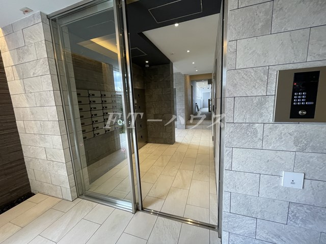 エストレヤのエントランス