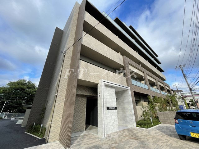 エストレヤの外観