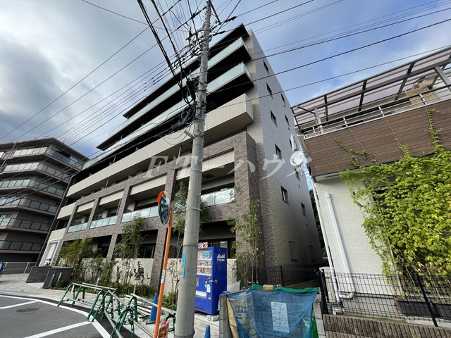 エストレヤのエントランス