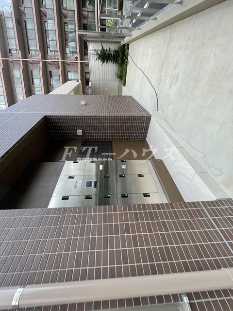 エストレヤのエントランス