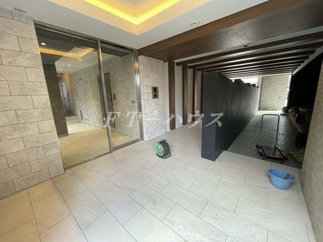 エストレヤのロビー