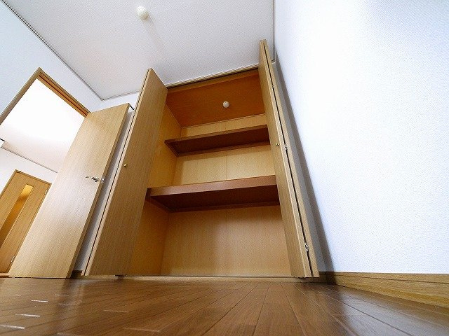 エステートピア二階堂の収納|たっぷりとした収納スペースです