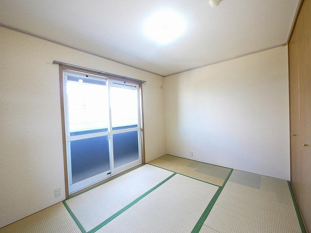 エステートピア二階堂の和室|和室、ちょっとしたくつろぎスペースにいかがでしょうか