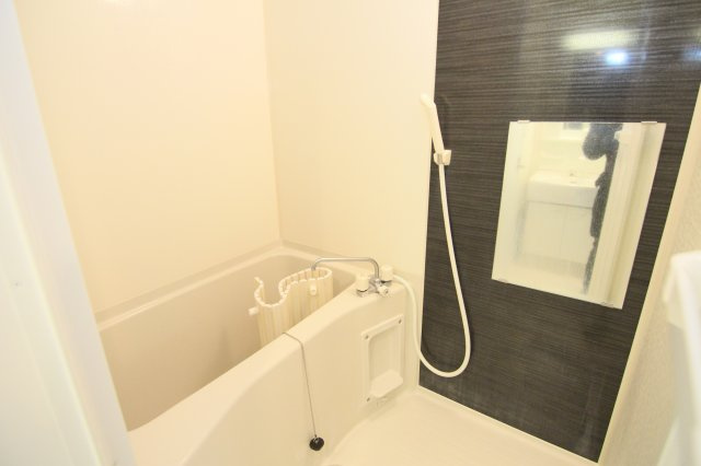 フロイス日吉の浴室|別部屋の参考写真です。