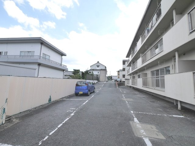 尼ヶ辻ハイツⅠの駐車場