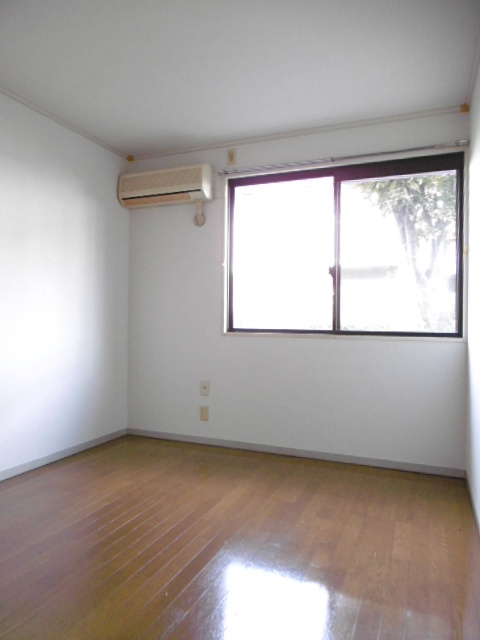 アーバンライフ津福【10,000円キャッシュバック対象物件】の洋室|広々とした洋室です