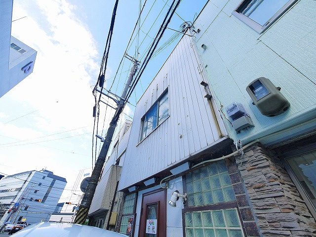 生駒市本町店舗戸建の外観