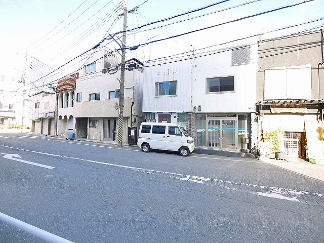 生駒市本町店舗戸建の外観
