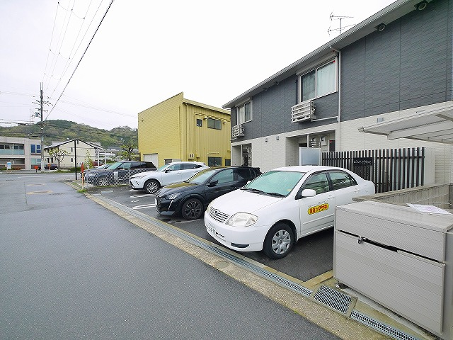 カーサアレーズの駐車場|駐車場に車を止められます