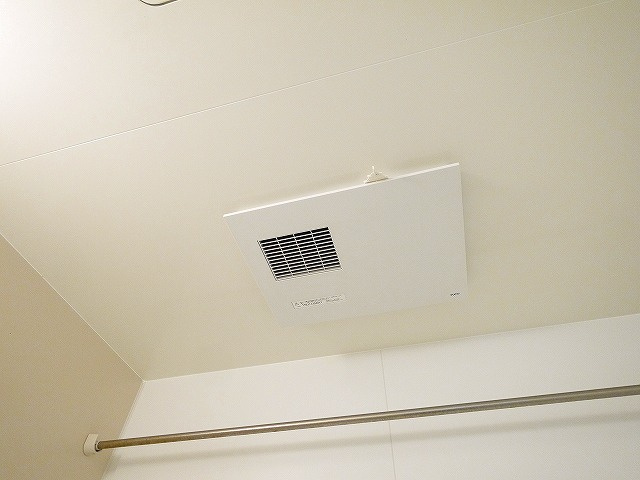 カーサアレーズの設備|浴室乾燥機