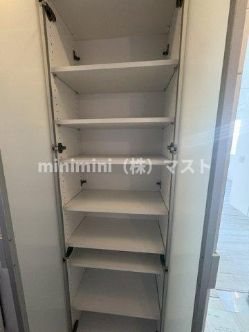 ラ・ドゥセール湊町の収納