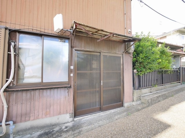 高畑倉庫（飛鳥園）の外観