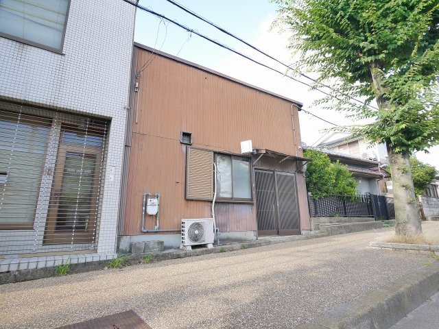 高畑倉庫（飛鳥園）の外観