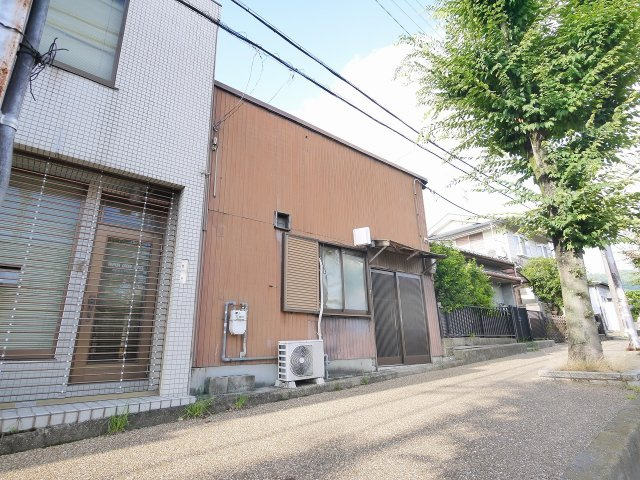 高畑倉庫（飛鳥園）の外観