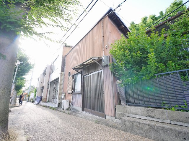 高畑倉庫（飛鳥園）の外観