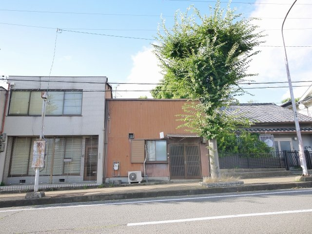 高畑倉庫（飛鳥園）の外観