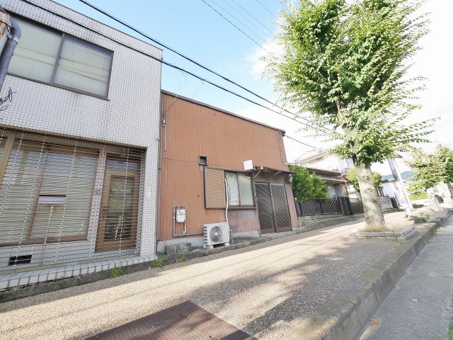 高畑倉庫（飛鳥園）の外観