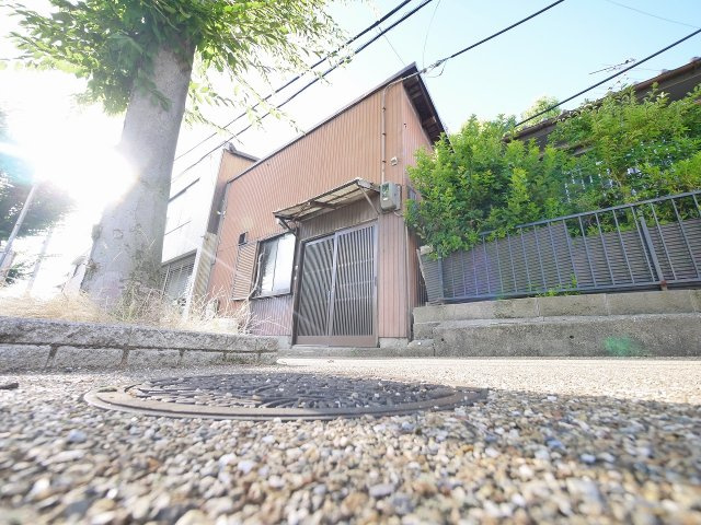 高畑倉庫（飛鳥園）の外観