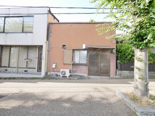 高畑倉庫（飛鳥園）の外観
