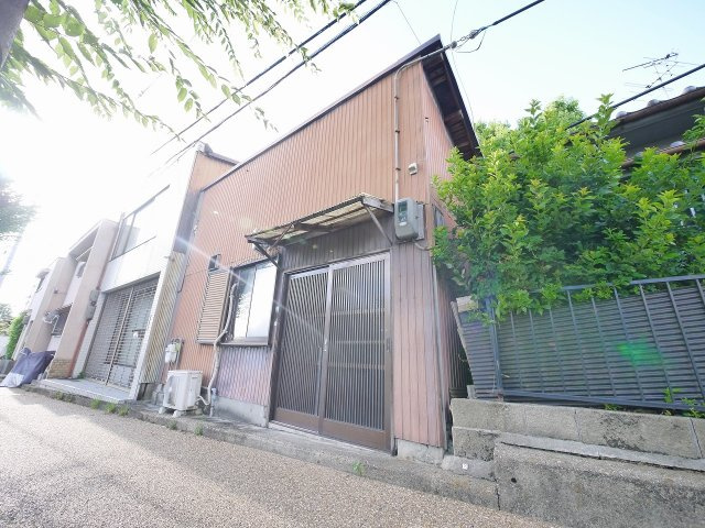 高畑倉庫（飛鳥園）の外観