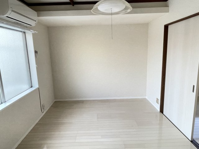 田中アパートの洋室
