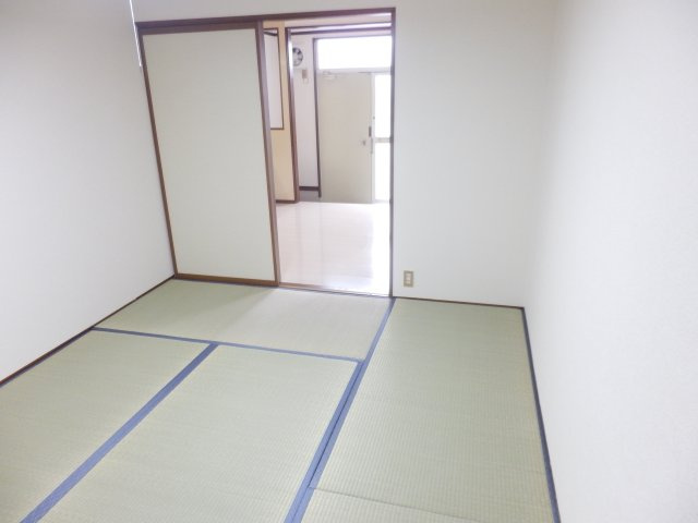 田中アパートの寝室