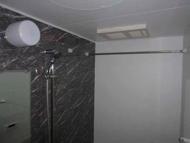 コン・テネレッツァの浴室|浴室乾燥機