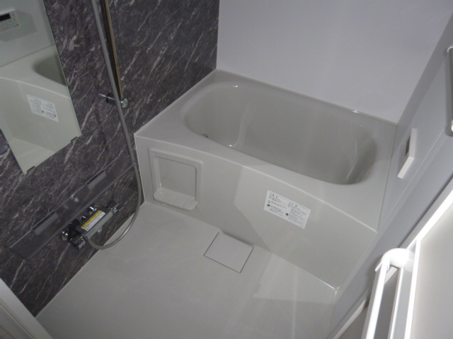 コン・テネレッツァの浴室|追い焚きバス