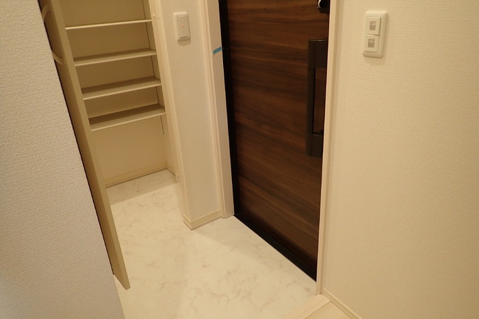 ソフィアⅢ読売ランドの玄関