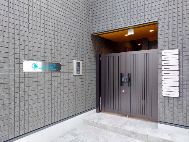 アライアンス常磐町のエントランス