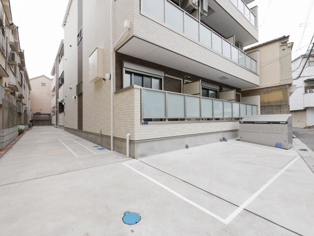 F asecia Luisの駐車場