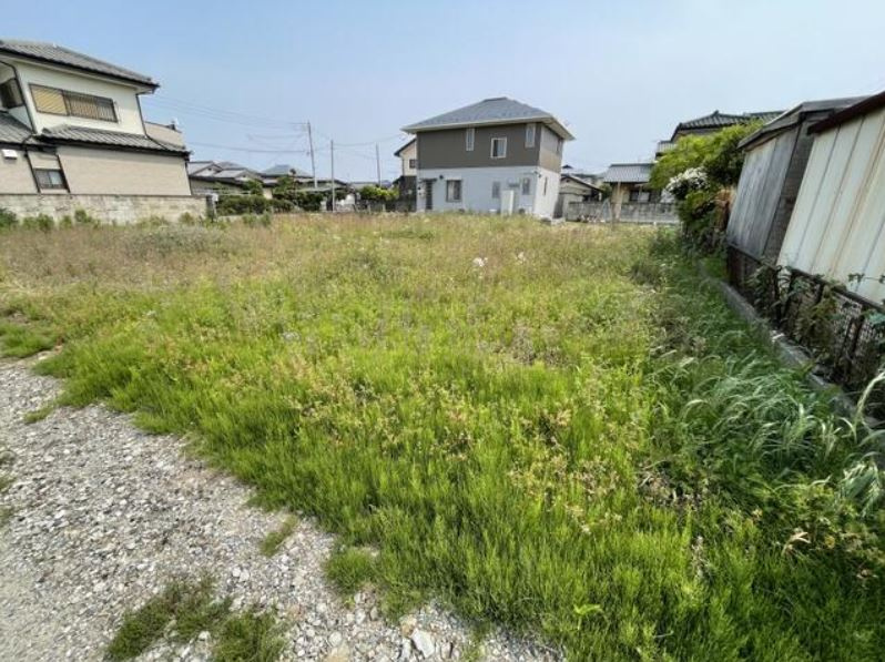 藤岡市岡之郷　土地の前面道路含む現地写真