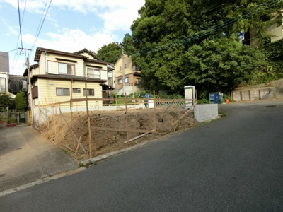 【前面道路含む現地写真】 | 松戸市新作　新築戸建て