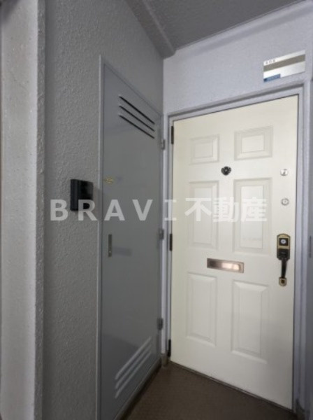 安藤ビルディング BRAVI不動産のその他共用部分|【安藤ビルディング】玄関