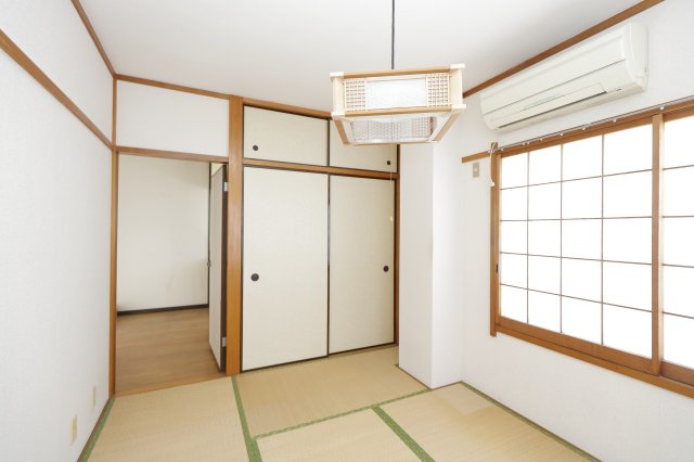 小松マンションの和室