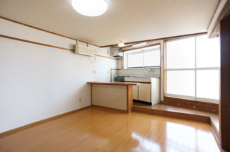 【洋室】 | 須賀ハイツ | 明るいお部屋