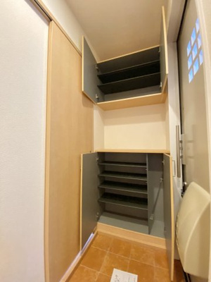 【玄関】 | シャーメゾン岩本