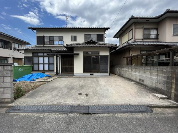 倉敷市東塚　リフォーム済み　中古一戸建ての駐車場