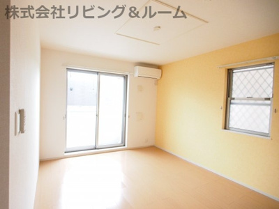 【居間・リビング】 | リーリエ