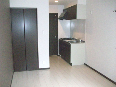 【居間・リビング】 | リテラ県庁西(リテラケンチョウニシ) | 別号室の写真になります。現況優先。