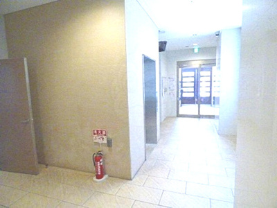 【ロビー】 | ピュアドームラシュール・イン博多 | 建物の内部です