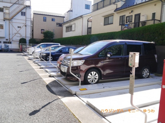 【その他共用部分】 | 敷地内に、便利な駐車場があります。