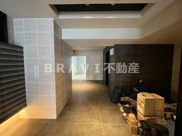 ソルテラス大阪城東 BRAVI不動産のロビー|【ソルテラス大阪城東】落ち着いたロビーです