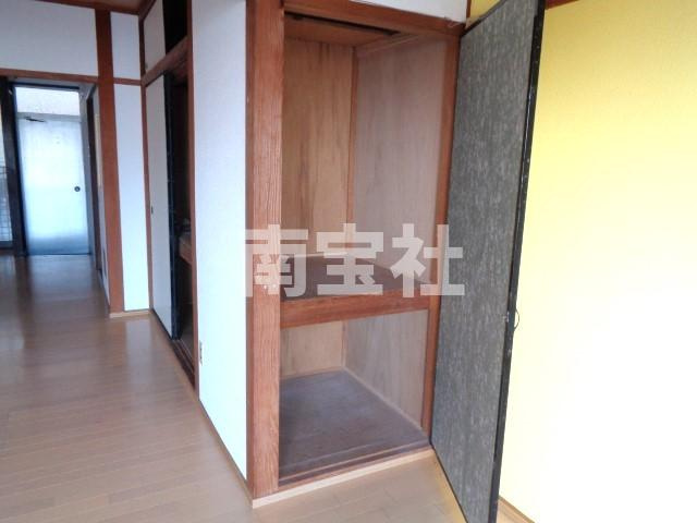 【内装】 | 細々としたものの収納にどうぞ