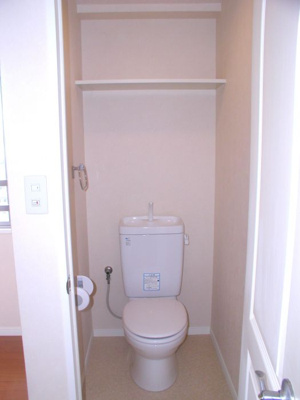 【トイレ】 | ラ・プラージュ | 別号室の写真になります。現況優先。