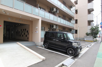 【駐車場】