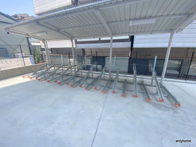 イルリッシュ西中島　仲介手数料無料の駐車場