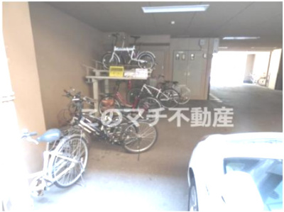 【その他共用部分】 | ルシール | 屋根付き駐輪場